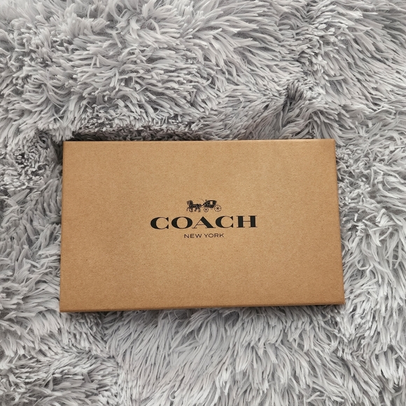 COACH Boxed Card Case & Belt Gift Set In Colorblock Signature Canvas - Picture 3 of 12